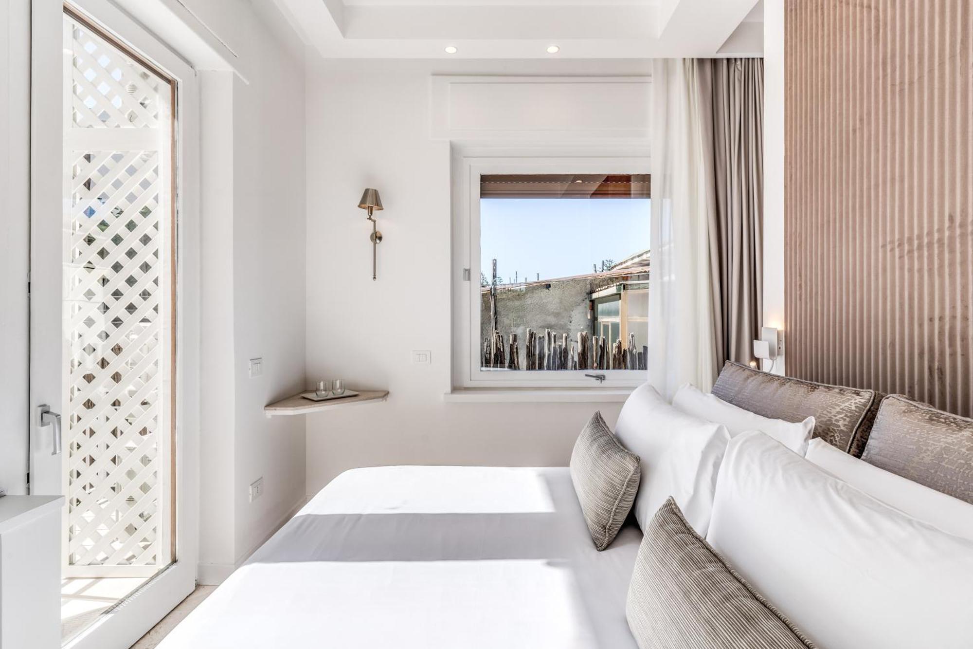 Diff'Rent Souls Rooms - Luxury Accomodation ซอร์เรนโต ภายนอก รูปภาพ