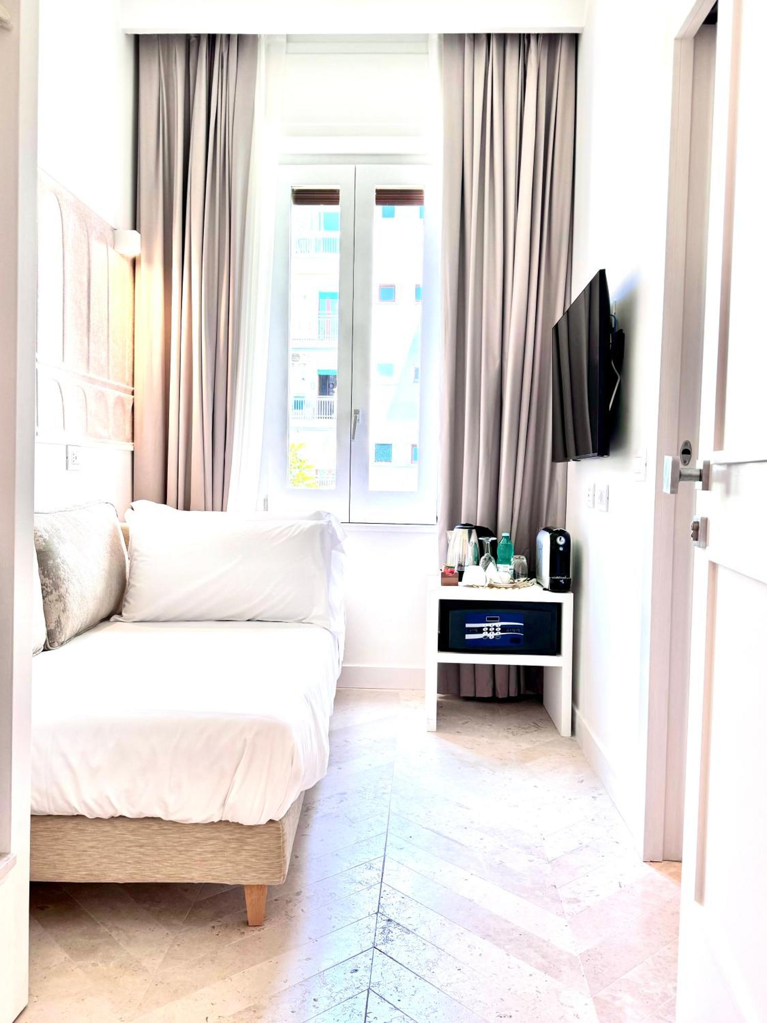 Diff'Rent Souls Rooms - Luxury Accomodation ซอร์เรนโต ภายนอก รูปภาพ