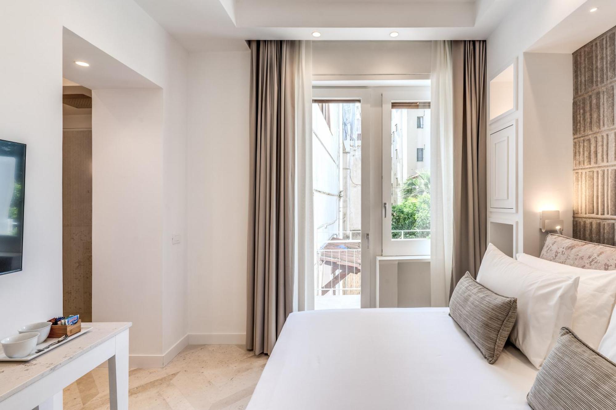 Diff'Rent Souls Rooms - Luxury Accomodation ซอร์เรนโต ภายนอก รูปภาพ