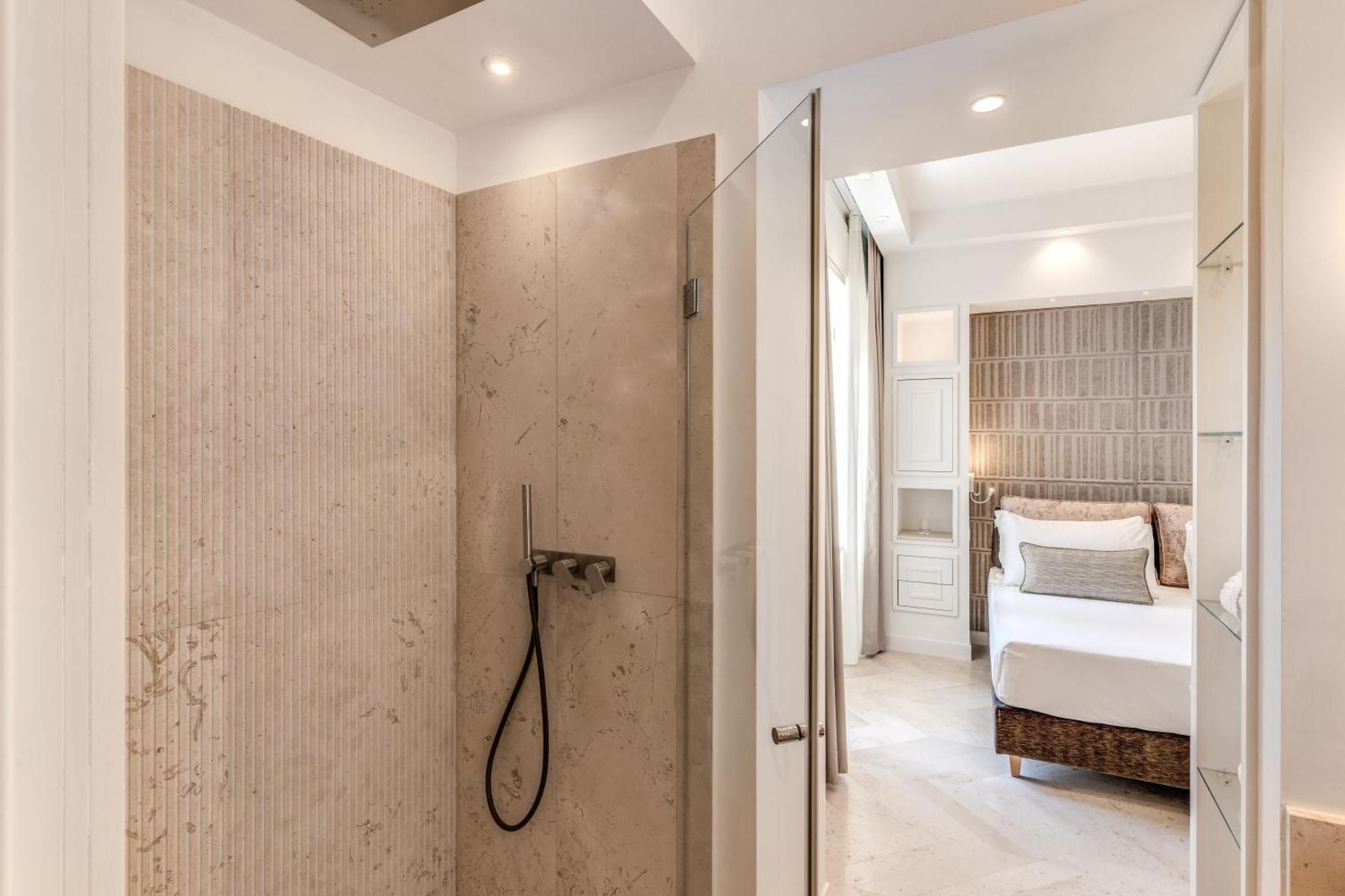 Diff'Rent Souls Rooms - Luxury Accomodation ซอร์เรนโต ภายนอก รูปภาพ